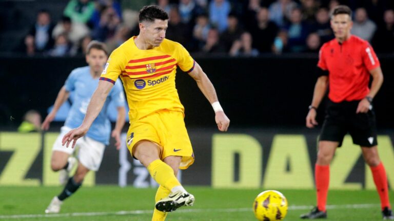Lamine Yamal y Lewandowski impulsan la victoria del  Barcelona… con un penalti repetido en el agregado