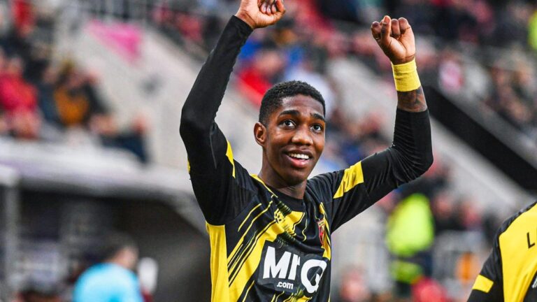 Yaser Asprilla se reporta con un nuevo golazo y le da la victoria al Watford