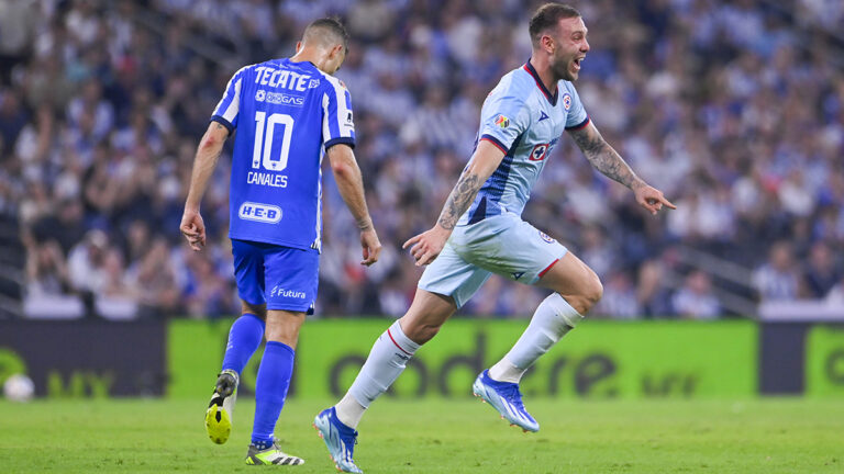 Los Rayados se cansan de fallar en casa y Cruz Azul pone un pie en la final