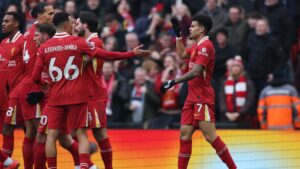 Luis Díaz recupera la sonrisa con el Liverpool