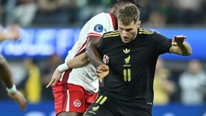 La sequía de Santi Gimenez, la única nota mala en la clasificación de México a la final de la Nations League