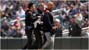 Umpire es hospitalizado tras sufrir un pelotazo durante el partido Mets vs Twins